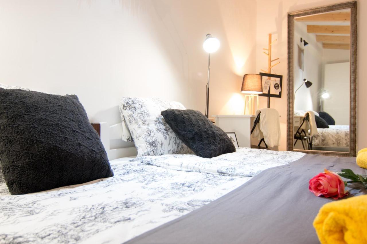 Appartamento Moet With Garden Pola Esterno foto